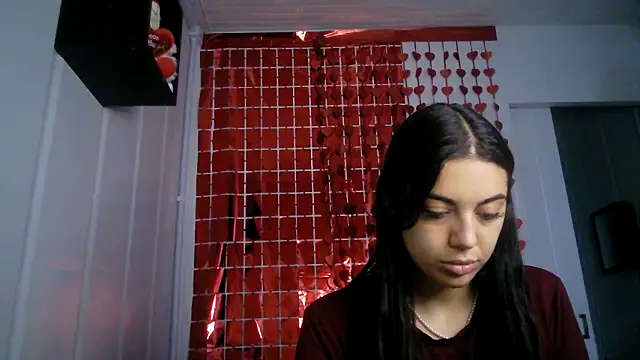 isabella048 online show from 09-28-25, 09:00