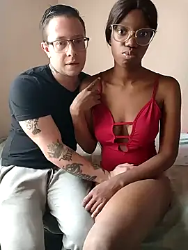 Snapshot of Ashanti_and__alejo chatting on 01-17-25, 07:49 Ashanti and alejo online show from 01-17-25, 07:49