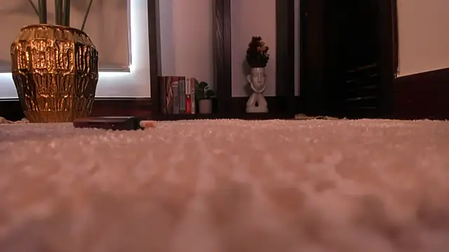 LunaMystyque online show from 04-08-26, 07:15