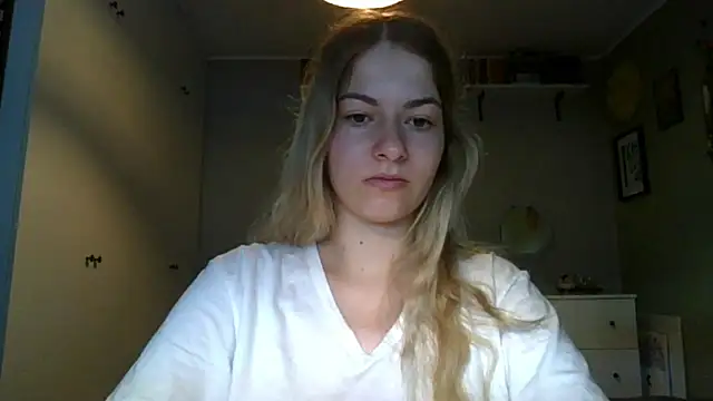 Snapshot of ROSIEx_sweet chatting on 09-09-25, 06:45 ROSIEx sweet online show from 09-09-25, 06:45