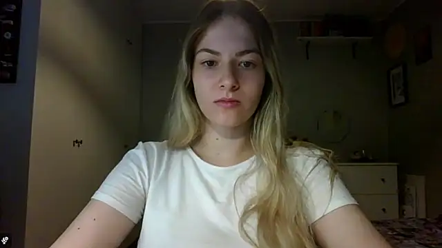 Snapshot of ROSIEx_sweet chatting on 10-06-25, 06:58 ROSIEx sweet online show from 10-06-25, 06:58
