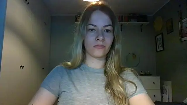 Snapshot of ROSIEx_sweet chatting on 09-15-25, 06:47 ROSIEx sweet online show from 09-15-25, 06:47