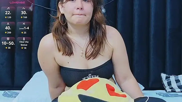 hornybarelylegalgirl online show from 10-03-25, 05:36