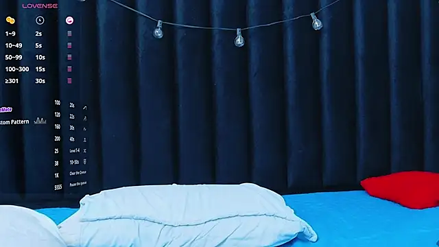 hornybarelylegalgirl online show from 09-22-25, 12:38