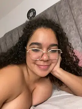 CoralHarmon online show from 09-19-25, 09:41
