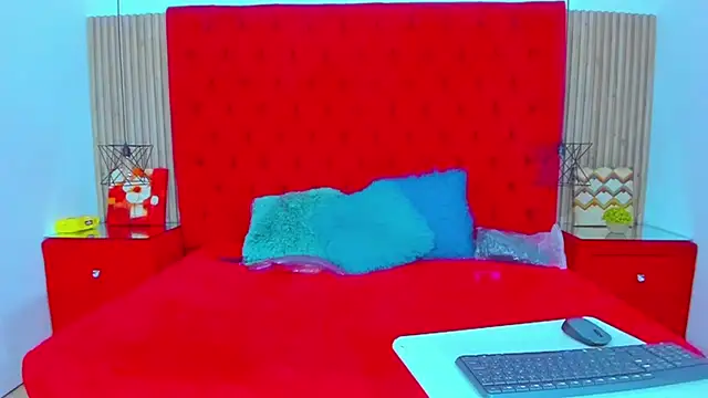 AmeliaANDEmily online show from 03-07-25, 02:12