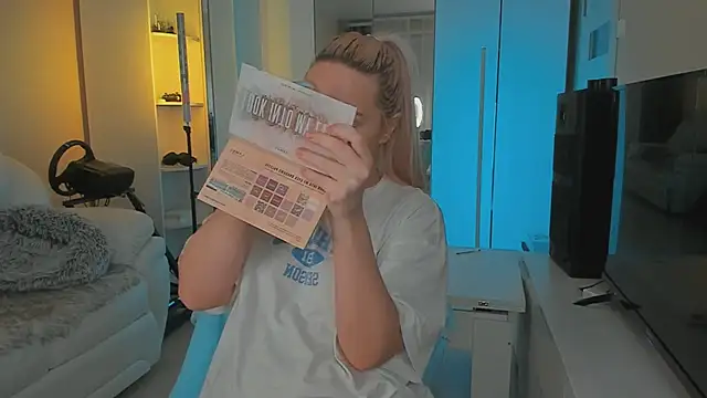 1AlexaGoddess3 online show from 01-28-25, 03:04