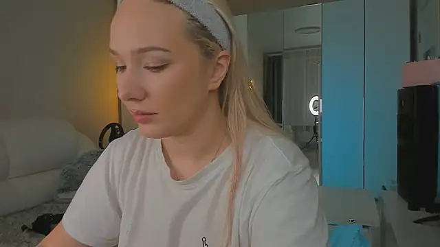 1AlexaGoddess3 online show from 02-08-25, 02:58