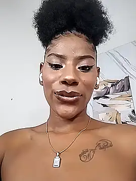 Snapshot of Sara_Lewwis chatting on 09-20-25, 11:37 Sara Lewwis online show from 09-20-25, 11:37
