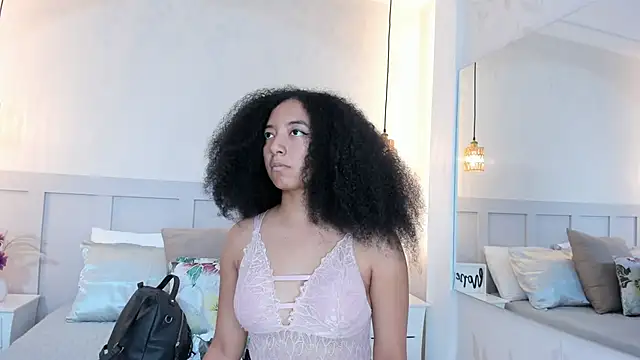 Snapshot of NAHOMI_MILLER chatting on 02-18-26, 10:50 NAHOMI MILLER online show from 02-18-26, 10:50