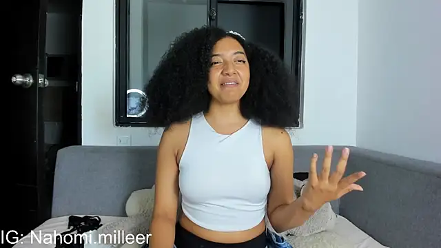 Snapshot of NAHOMI_MILLER chatting on 12-19-25, 07:55 NAHOMI MILLER online show from 12-19-25, 07:55