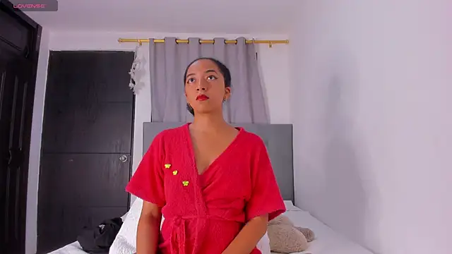 Snapshot of NAHOMI_MILLER chatting on 02-26-25, 11:41 NAHOMI MILLER online show from 02-26-25, 11:41