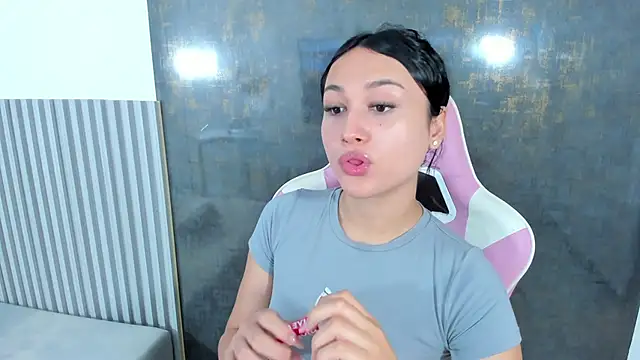 Snapshot of lana_boomer chatting on 10-10-25, 08:20 lana boomer online show from 10-10-25, 08:20