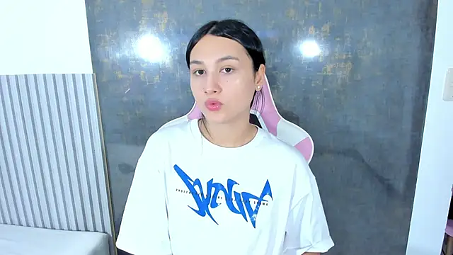 lana boomer online show from 11-06-25, 07:51