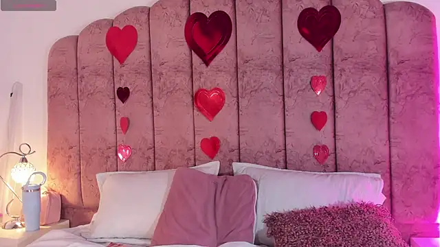 Carolina Evanss online show from 02-14-26, 03:51