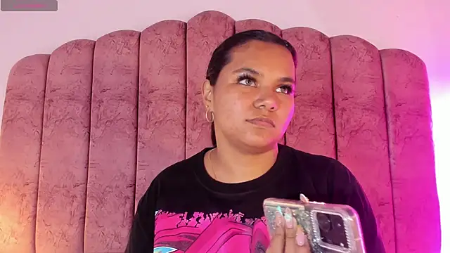 Carolina Evanss online show from 12-16-25, 03:44