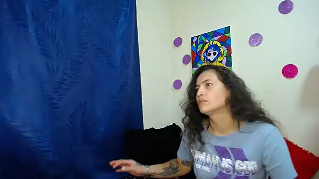 Snapshot of Leyla_Horny_Bg chatting on 10-17-25, 12:47 Leyla Horny Bg online show from 10-17-25, 12:47