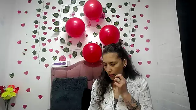 Snapshot of Leyla_Horny_Bg chatting on 02-14-25, 08:15 Leyla Horny Bg online show from 02-14-25, 08:15