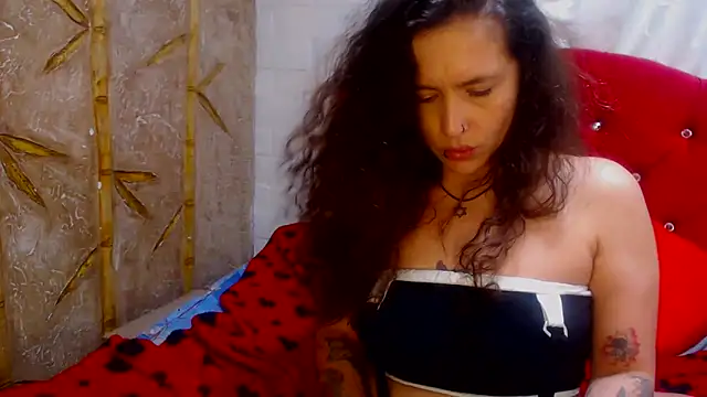 Snapshot of Leyla_Horny_Bg chatting on 03-16-25, 03:25 Leyla Horny Bg online show from 03-16-25, 03:25