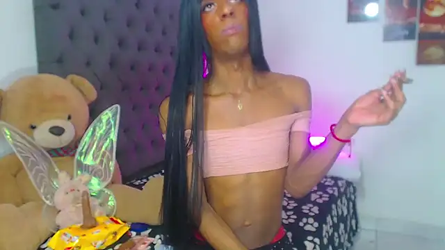 lucianadolll online show from 12-05-25, 07:23