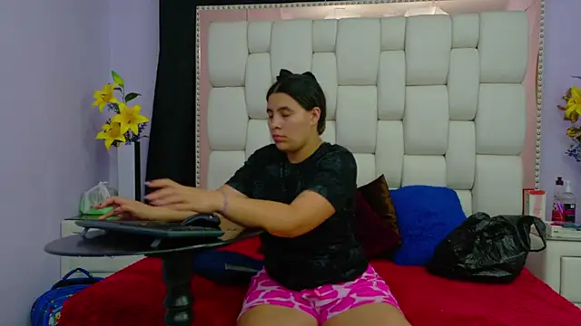 Salome Moonn online show from 11-27-25, 02:01