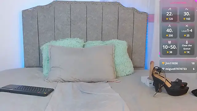 Snapshot of giorno_giovanna chatting on 12-08-24, 08:15 giorno giovanna online show from 12-08-24, 08:15