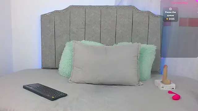 Snapshot of giorno_giovanna chatting on 12-09-24, 05:08 giorno giovanna online show from 12-09-24, 05:08