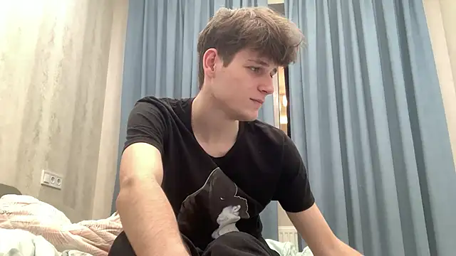 cutie guys online show from 12-07-24, 04:42