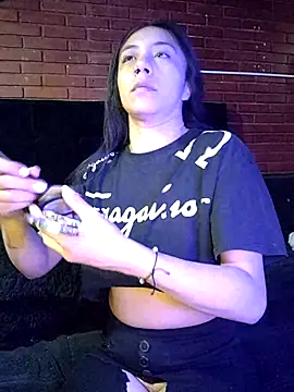 Snapshot of -Lola_Bunny chatting on 02-13-25, 07:42 -Lola Bunny online show from 02-13-25, 07:42