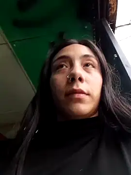 Snapshot of -Lola_Bunny chatting on 03-05-25, 07:38 -Lola Bunny online show from 03-05-25, 07:38