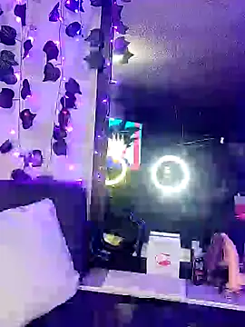 Snapshot of -Lola_Bunny chatting on 02-05-25, 03:34 -Lola Bunny online show from 02-05-25, 03:34