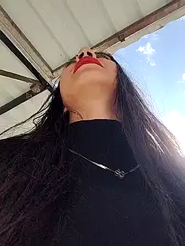 Snapshot of -Lola_Bunny chatting on 02-21-25, 09:22 -Lola Bunny online show from 02-21-25, 09:22