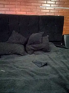 Snapshot of -Lola_Bunny chatting on 02-16-25, 02:42 -Lola Bunny online show from 02-16-25, 02:42