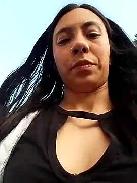 Snapshot of -Lola_Bunny chatting on 03-16-25, 10:31 -Lola Bunny online show from 03-16-25, 10:31