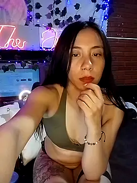 Snapshot of -Lola_Bunny chatting on 03-17-25, 01:35 -Lola Bunny online show from 03-17-25, 01:35