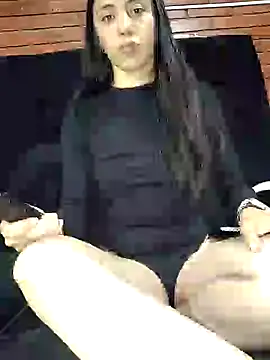 Snapshot of -Lola_Bunny chatting on 02-10-25, 11:13 -Lola Bunny online show from 02-10-25, 11:13