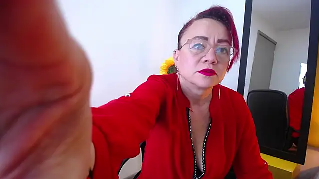 Lupiita223 online show from 12-20-25, 01:14