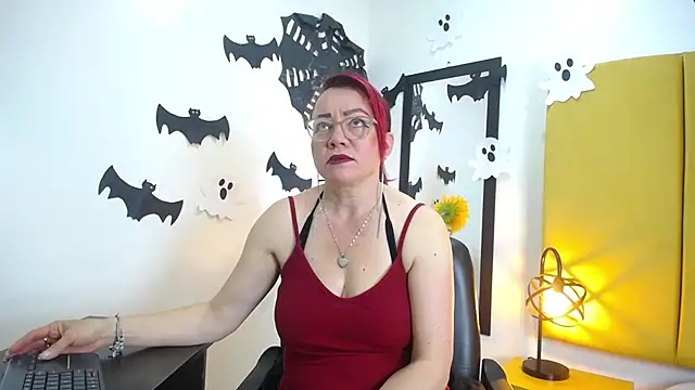 Lupiita223 online show from 10-22-25, 12:48