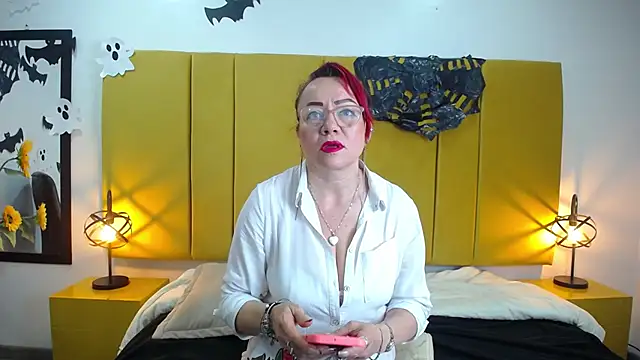 Lupiita223 online show from 10-16-25, 12:57