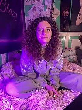 BlazyKitsune- online show from 02-18-26, 07:10