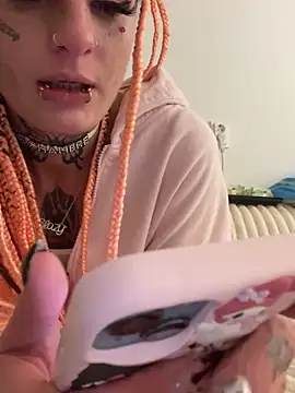 BlazyKitsune- online show from 11-09-25, 10:58