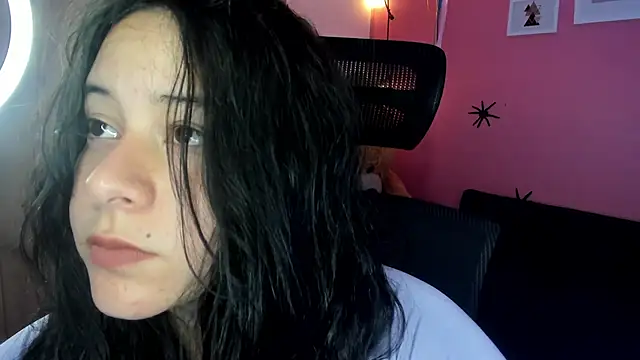 agnes 213 online show from 11-07-25, 04:55