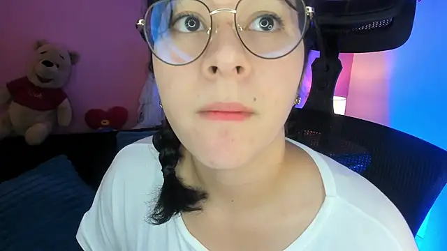 agnes 213 online show from 09-26-25, 01:40