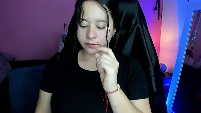 agnes 213 online show from 10-18-25, 02:08