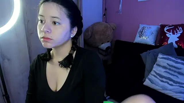 agnes 213 online show from 11-24-25, 01:44