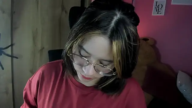 Snapshot of agnes_213 chatting on 02-21-26, 01:46 agnes 213 online show from 02-21-26, 01:46