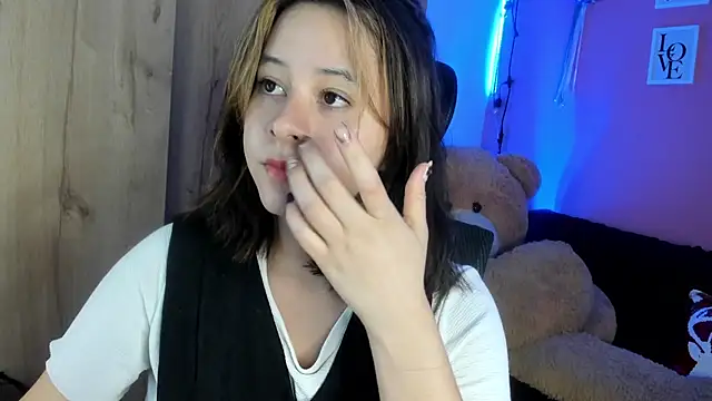 Snapshot of agnes_213 chatting on 02-26-26, 02:39 agnes 213 online show from 02-26-26, 02:39