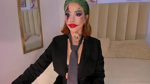 Catvalentine  online show from 10-31-25, 01:41