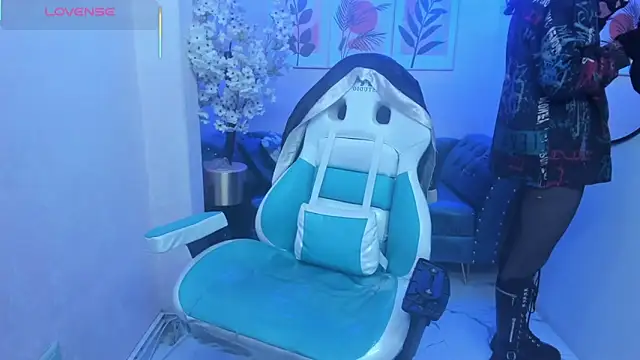 Theia moon online show from 10-17-25, 12:40