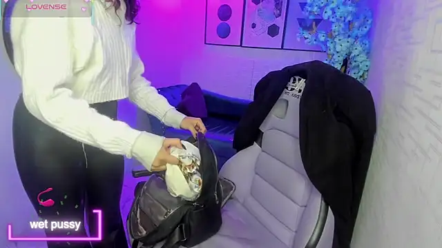 Theia moon online show from 09-30-25, 12:44